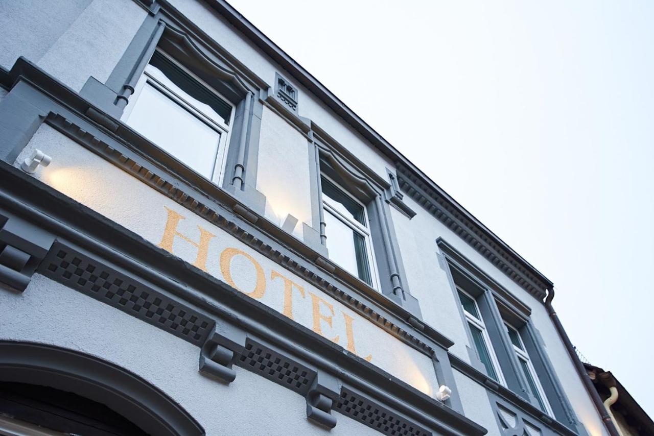 Hotel Phoenix Berghausen  Bagian luar foto